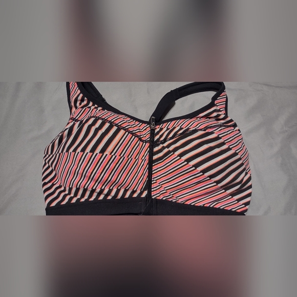 Victorias secret VSX SPORT bra SIZE 34D - Picture 12 of 12